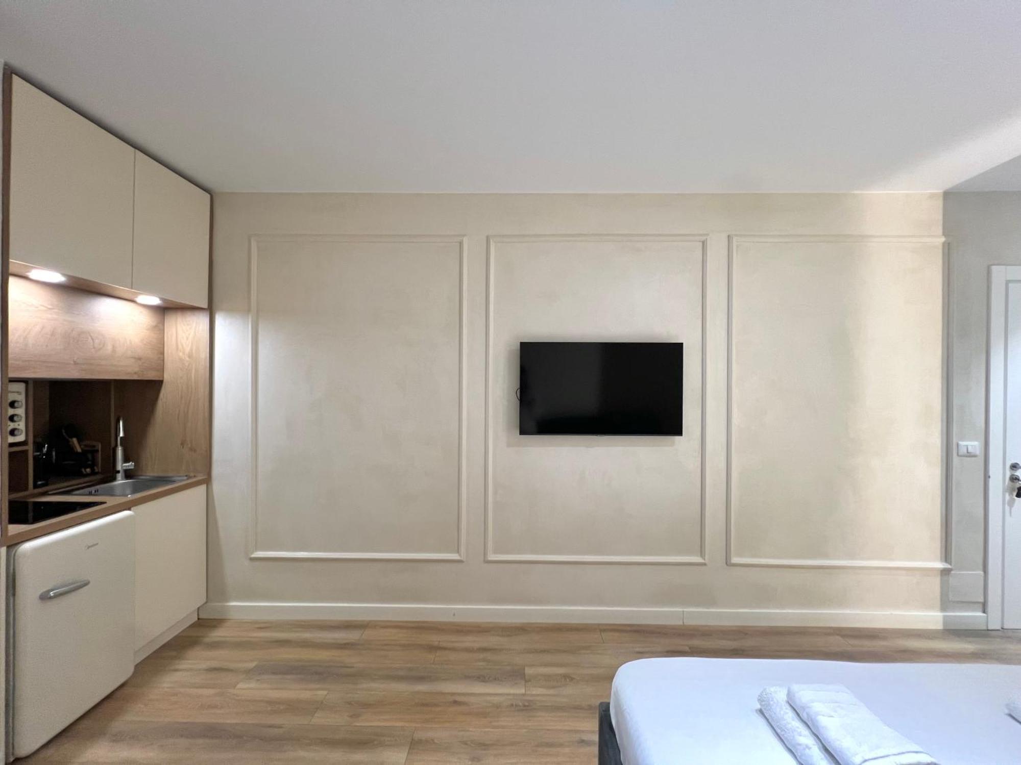Syncron Apartments In The Center Of 티라나 외부 사진
