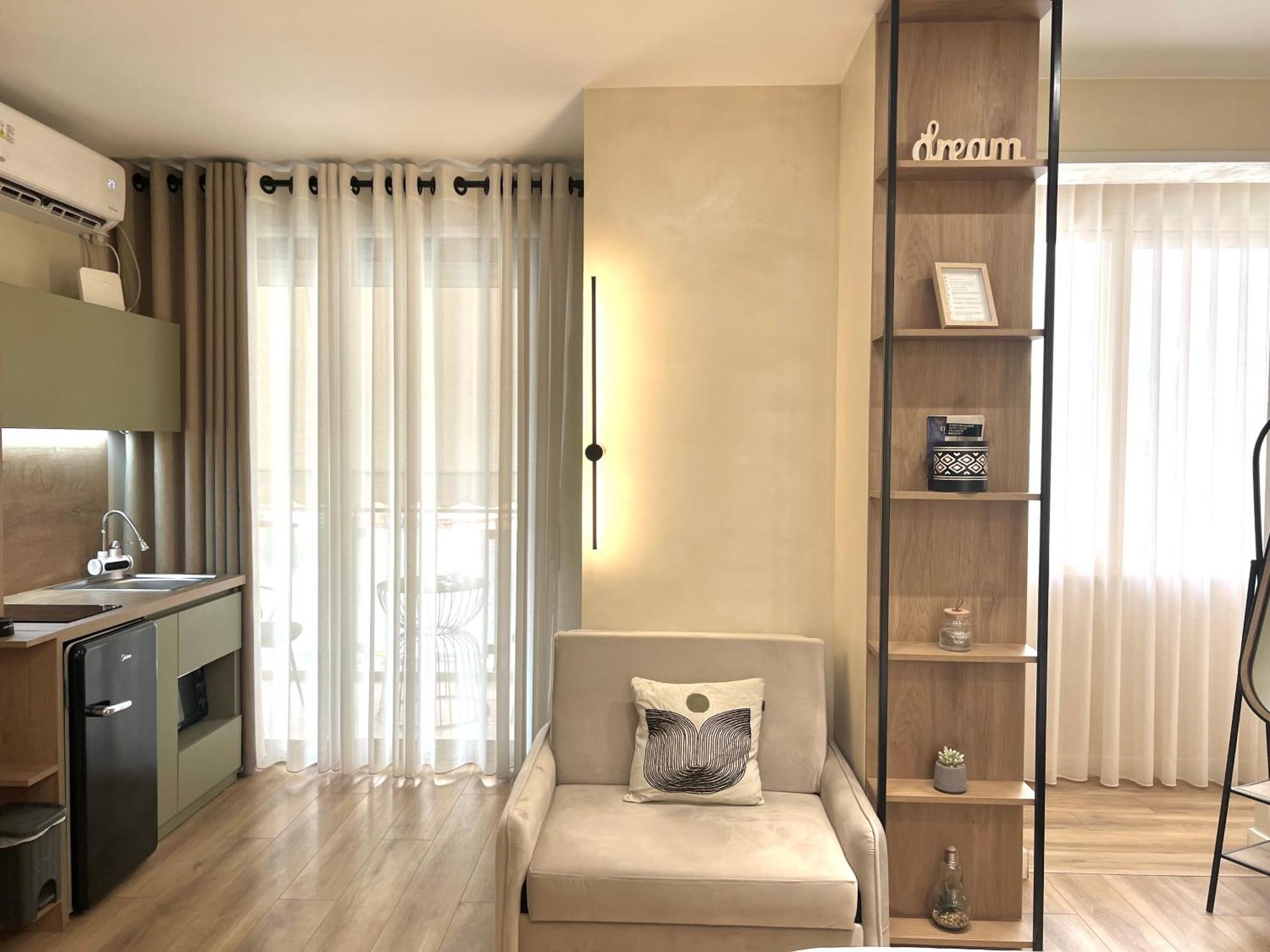 Syncron Apartments In The Center Of 티라나 객실 사진