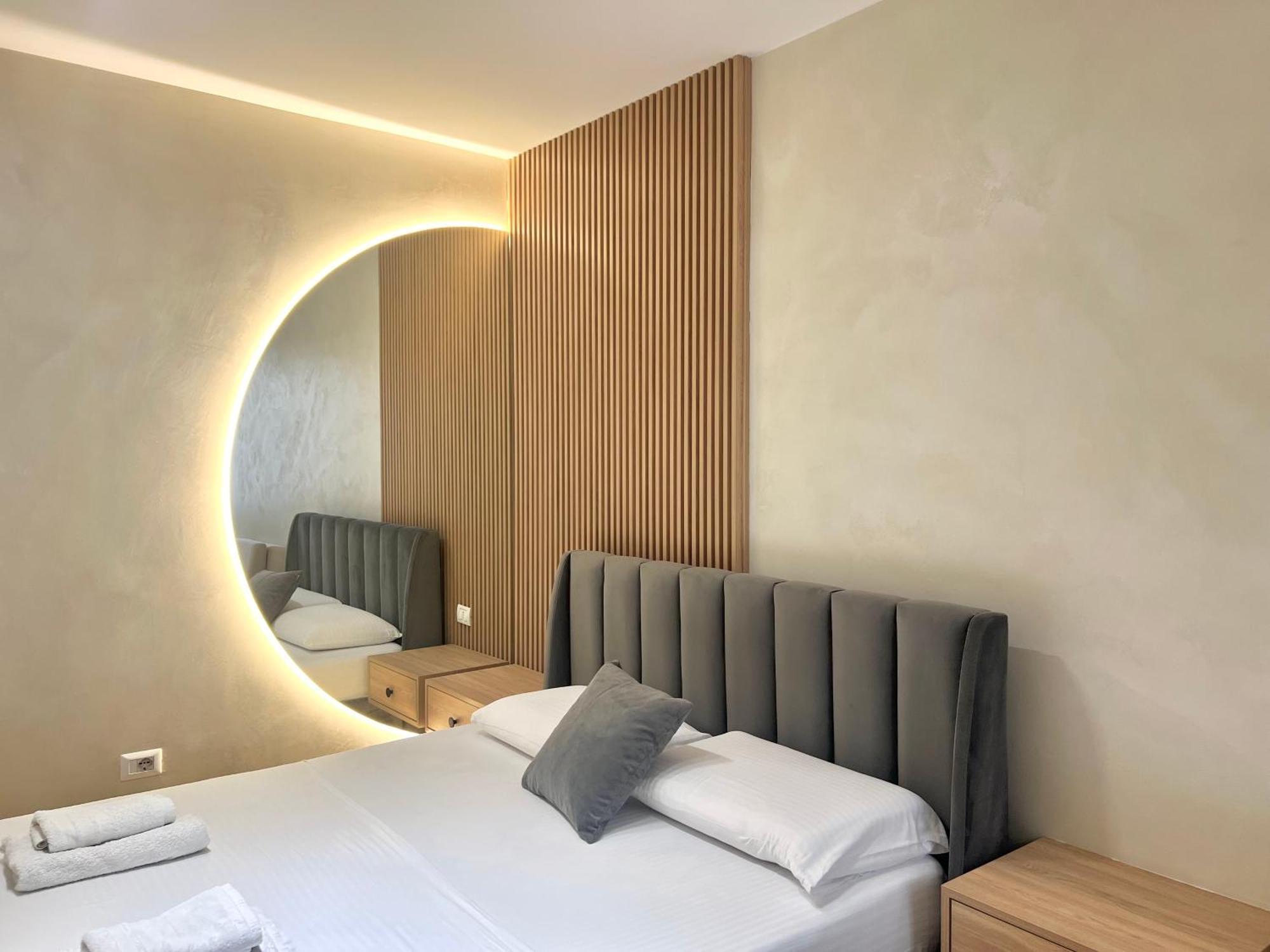 Syncron Apartments In The Center Of 티라나 외부 사진