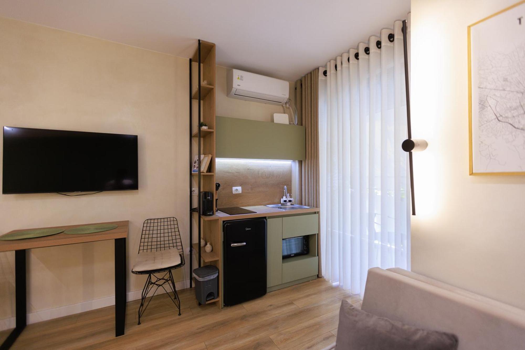 Syncron Apartments In The Center Of 티라나 외부 사진