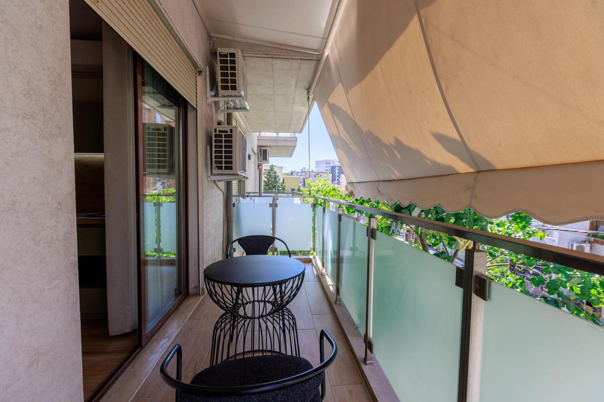 Syncron Apartments In The Center Of 티라나 외부 사진