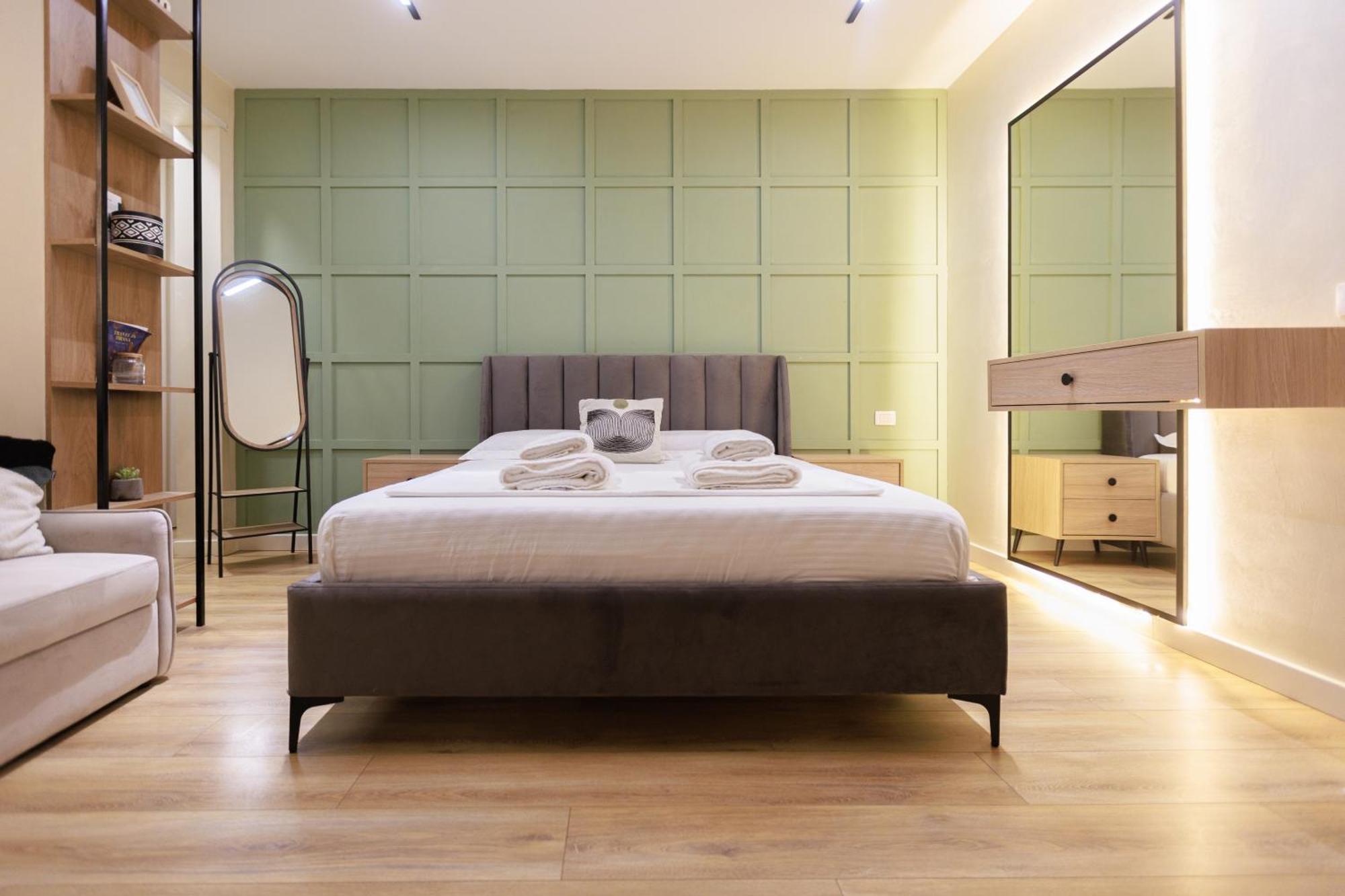 Syncron Apartments In The Center Of 티라나 외부 사진