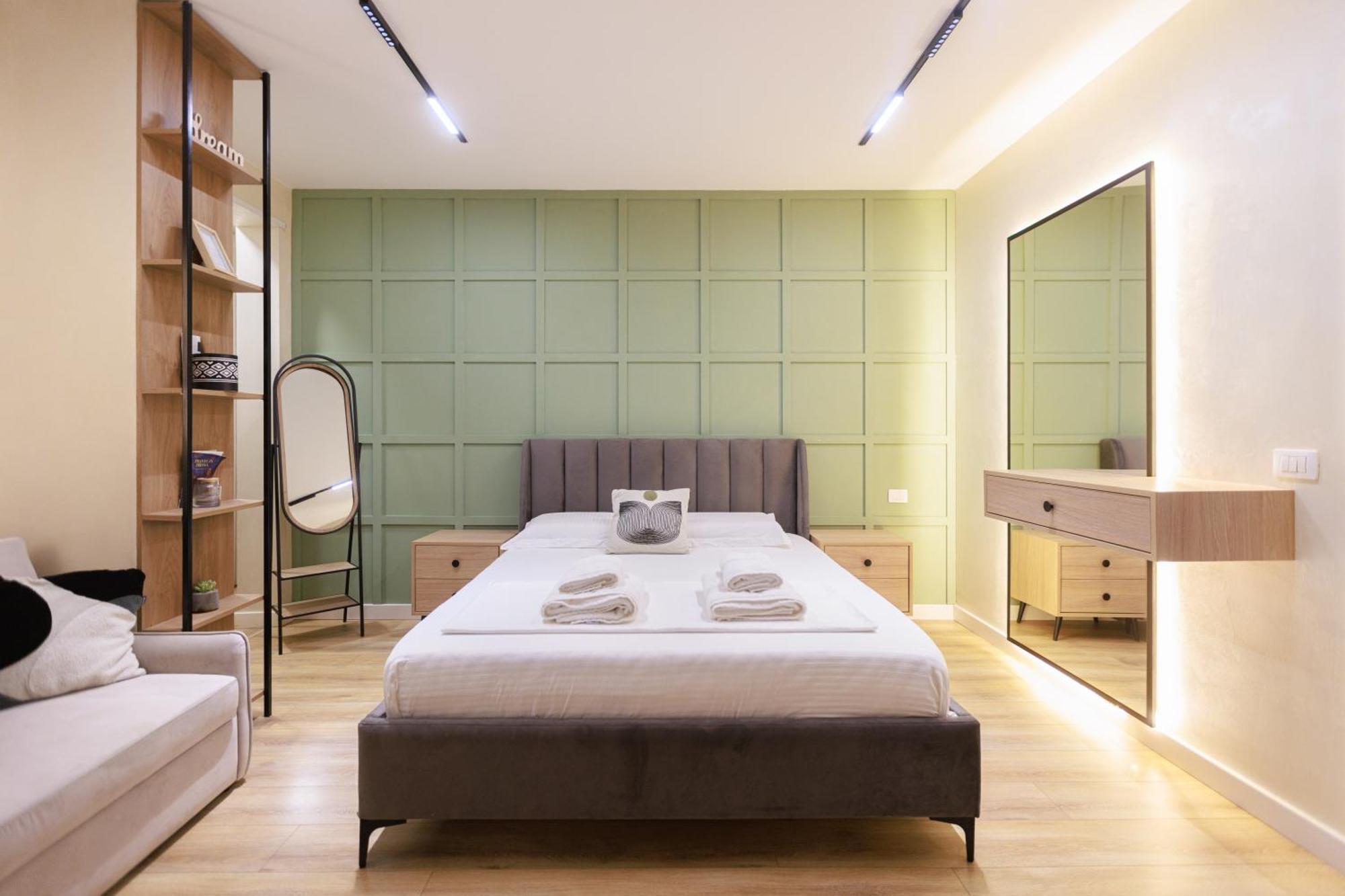 Syncron Apartments In The Center Of 티라나 외부 사진
