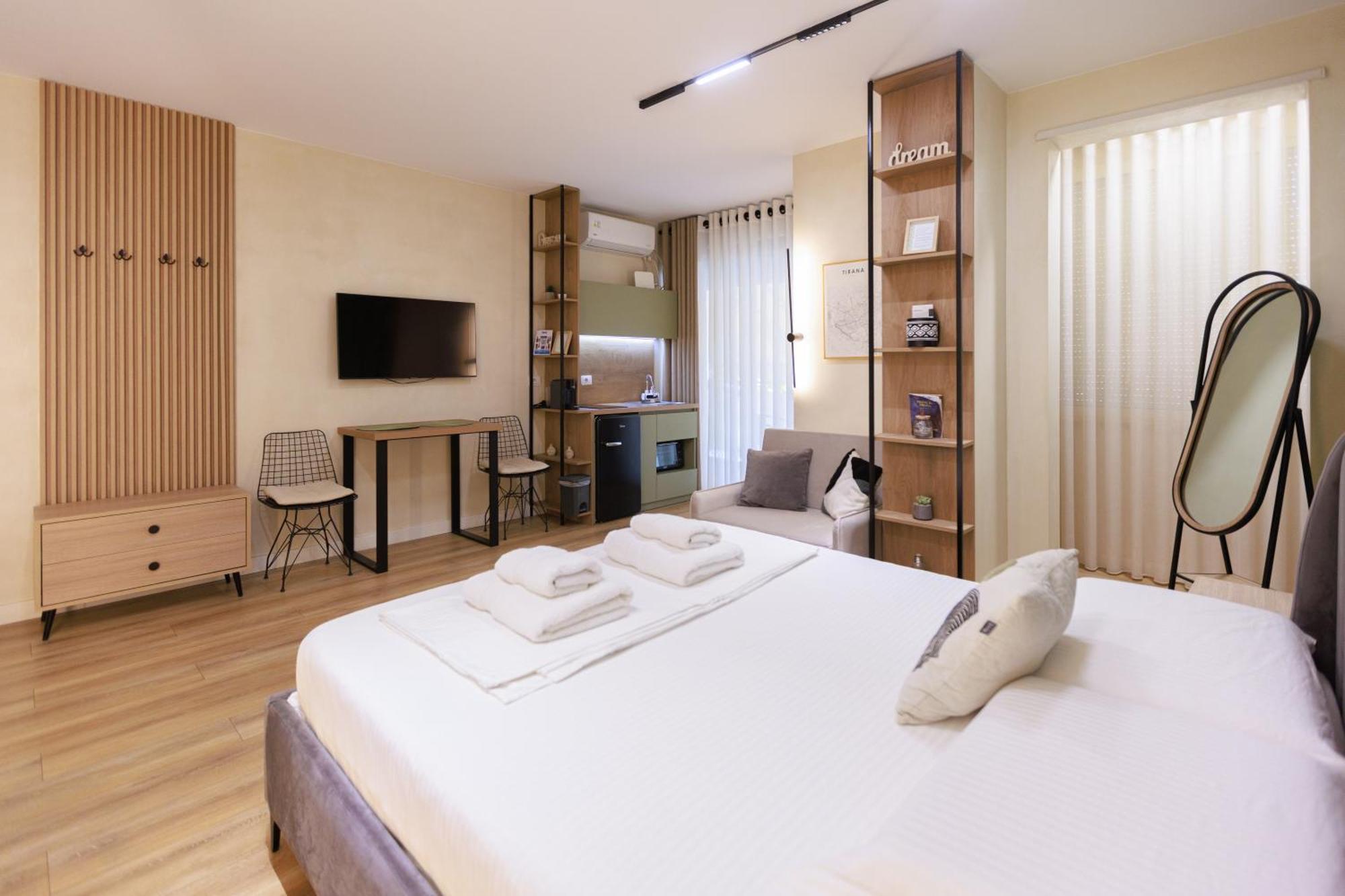 Syncron Apartments In The Center Of 티라나 외부 사진
