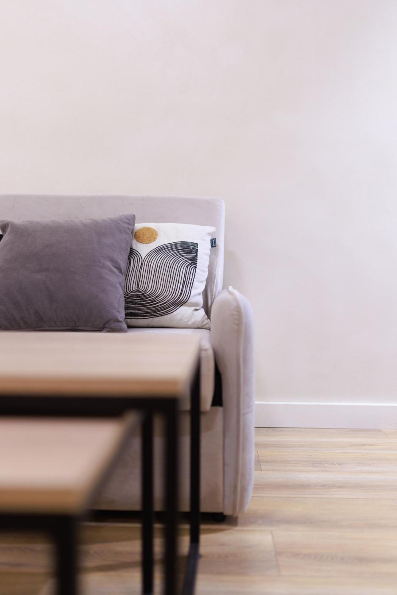 Syncron Apartments In The Center Of 티라나 외부 사진